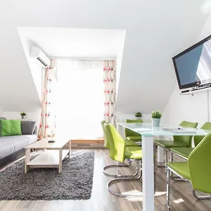 Karmeliter Flat | Contactless Check-in Apartman Bécs